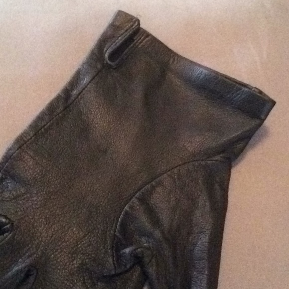 Very Soft Black Genuine Leather Gloves - Picture 4 of 4